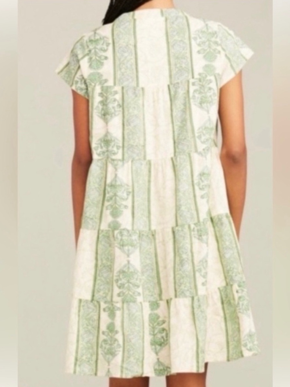 Roller Rabbit Pamela Tiered Dress Size Medium Grass Green Patchwork Floral Cream - Picture 2 of 11